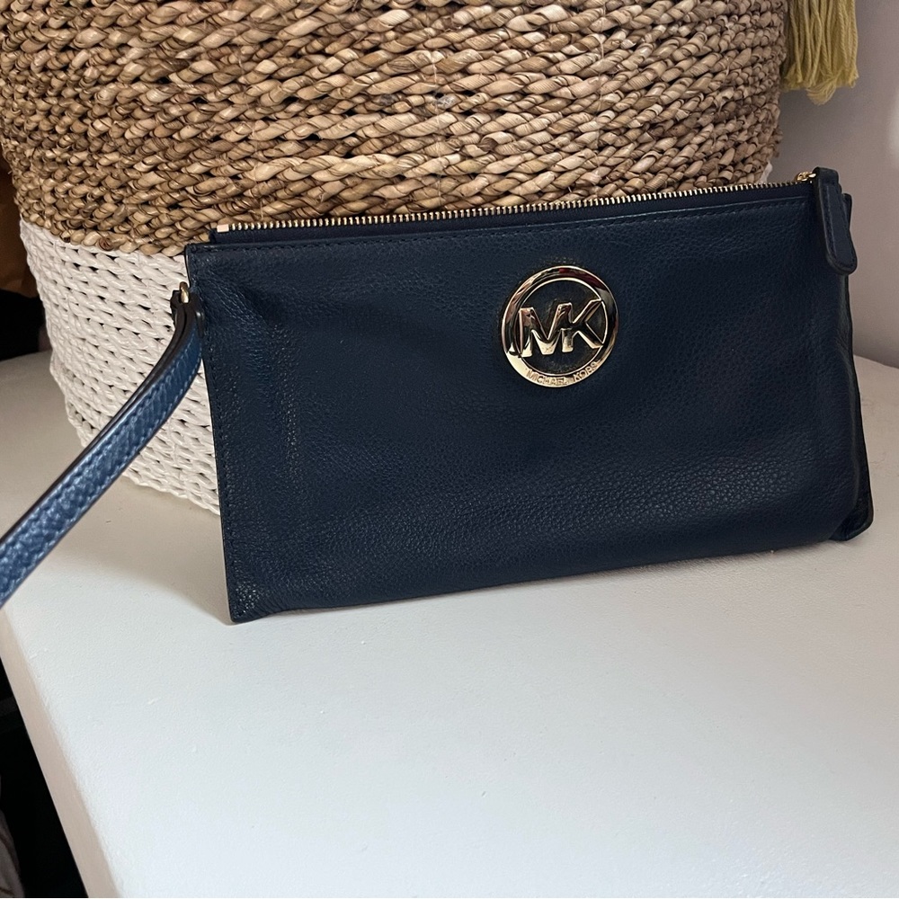 LIKE NEW Michael Kors Navy Blue Wristlet